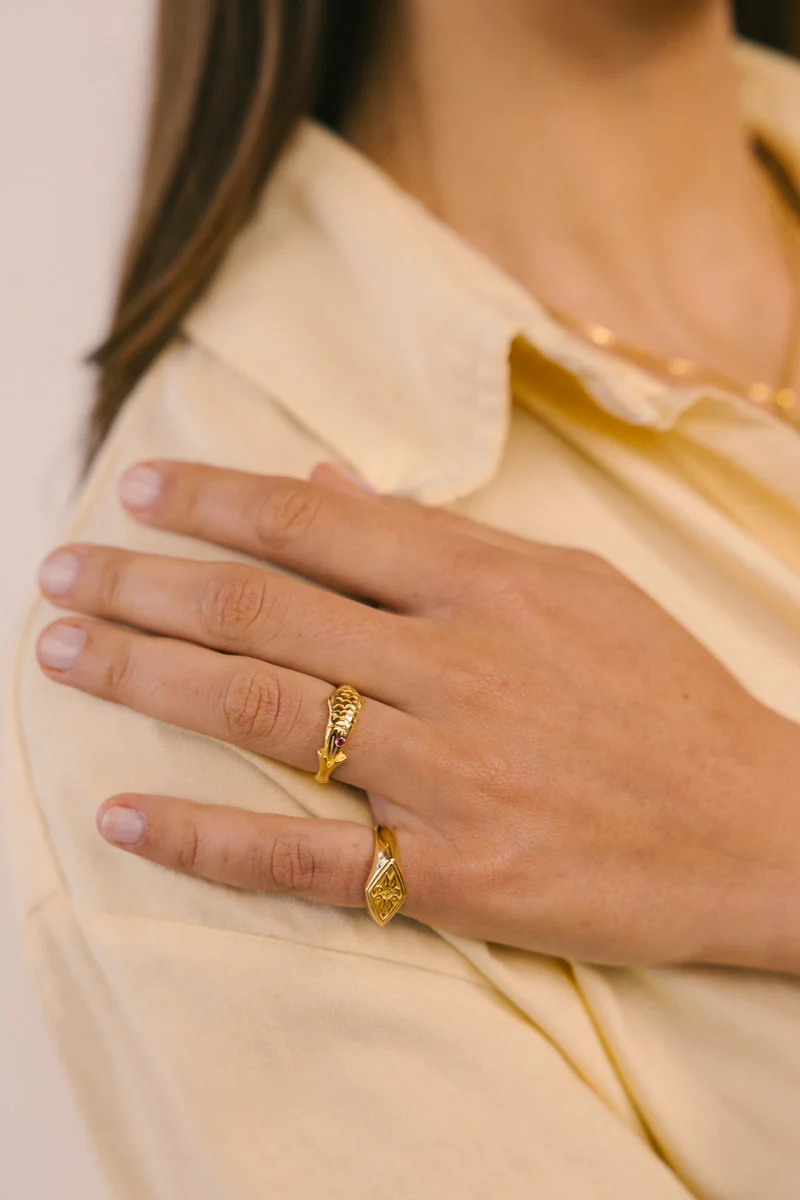 Azulejo Pinky Ring Gold Plated - Image 4