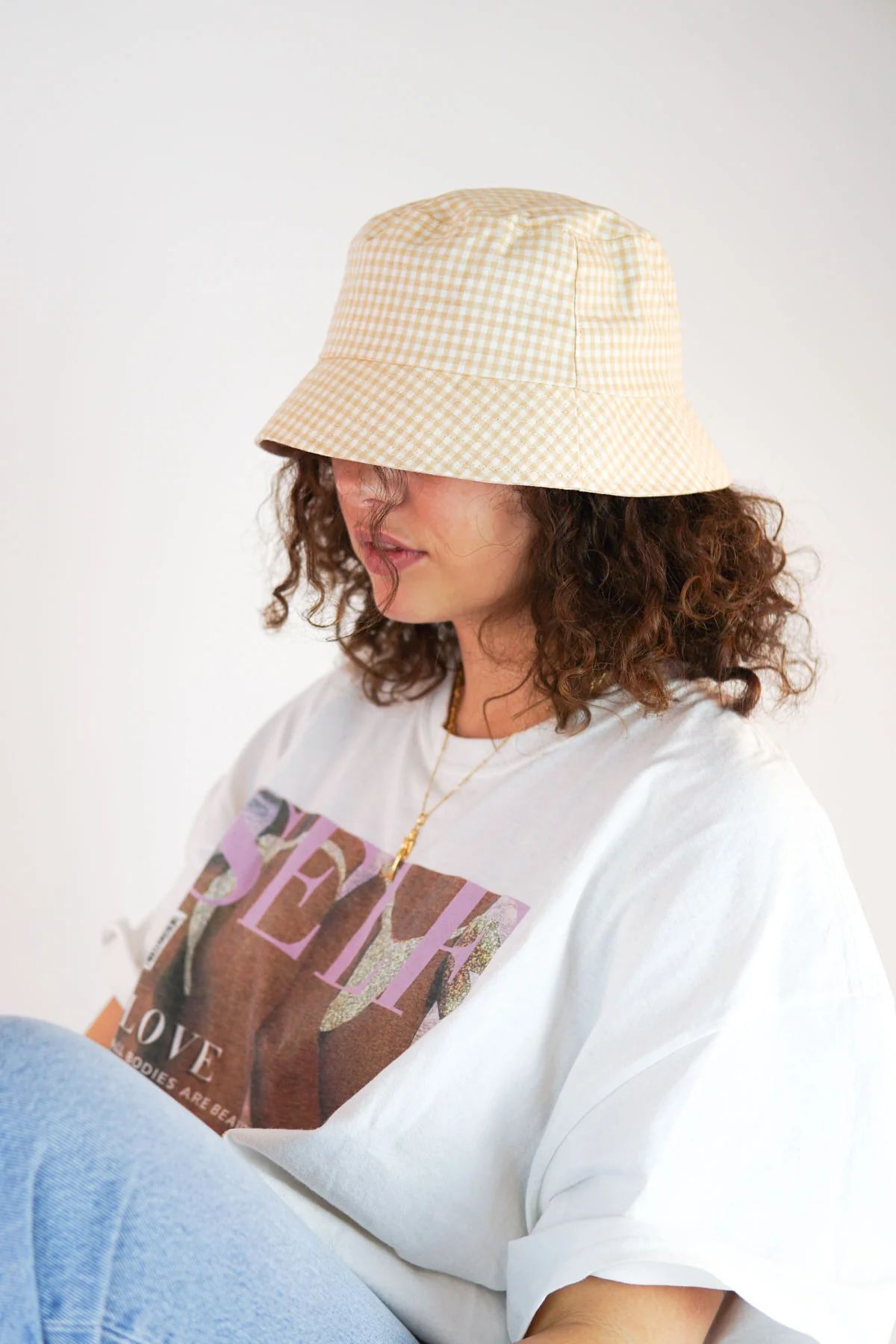 Check mate beige bucket hat - Image 3
