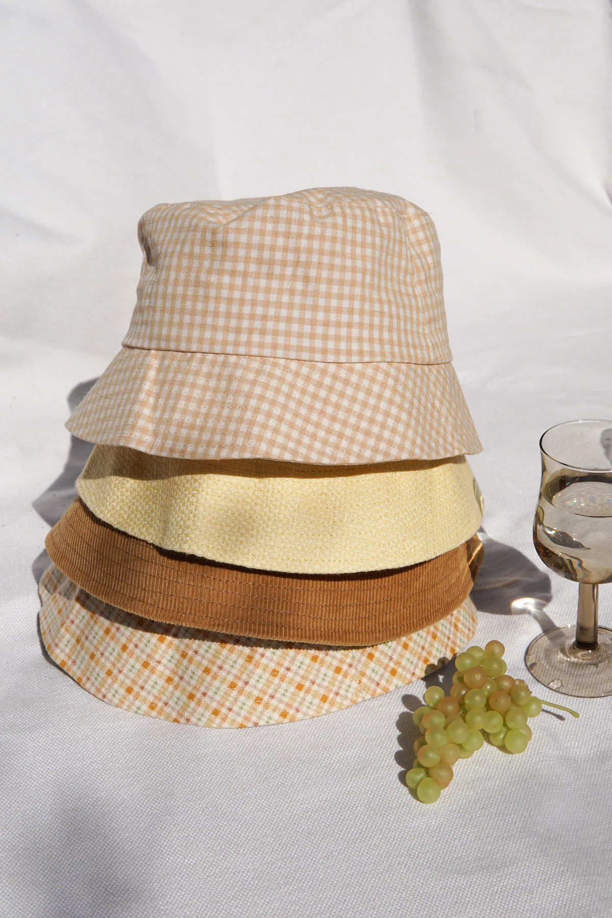Check mate beige bucket hat - Image 4