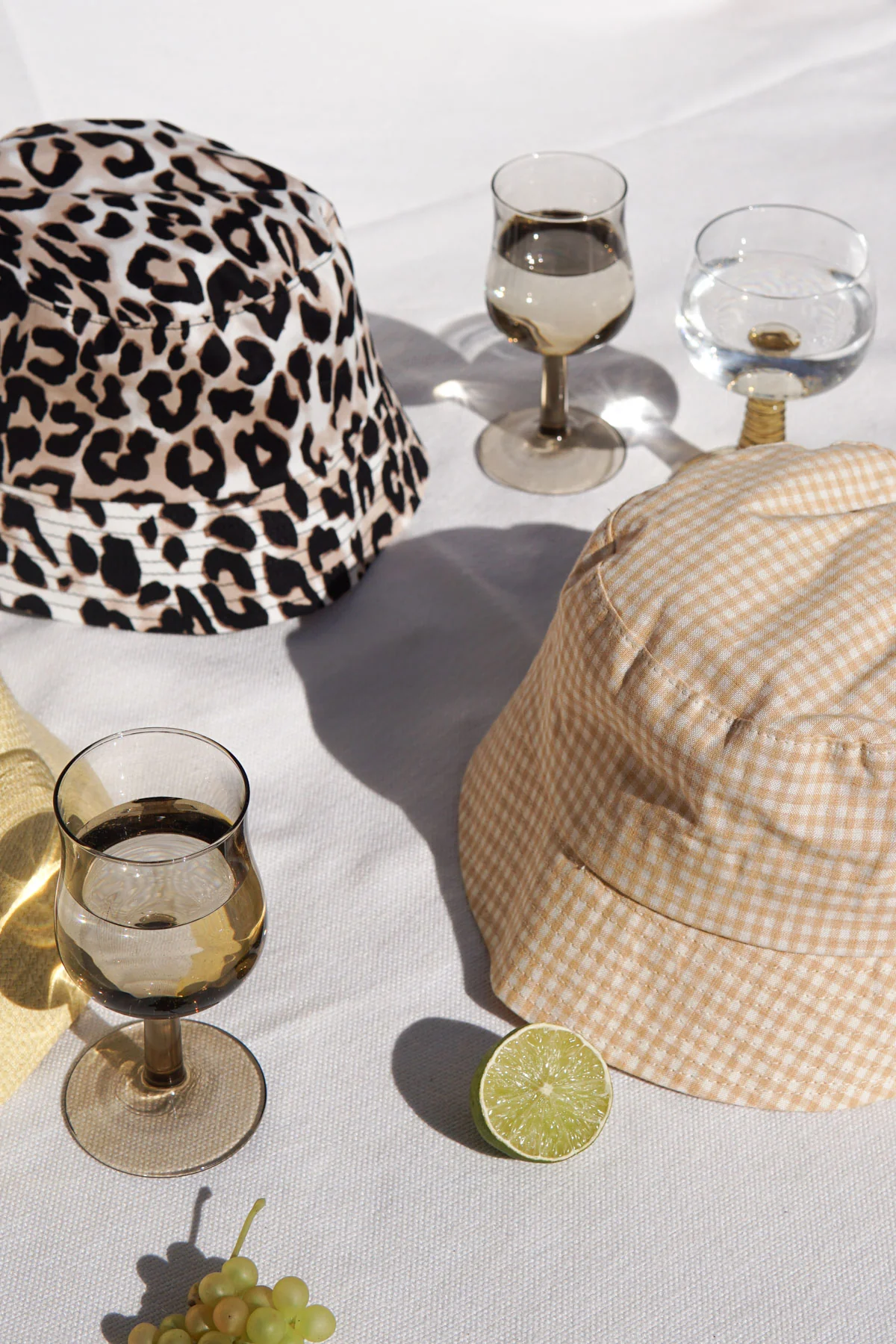 Check mate beige bucket hat - Image 9