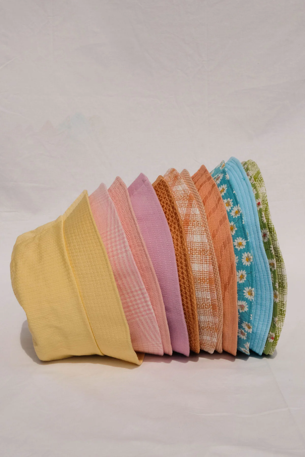 Check mate pink bucket hat - Image 11