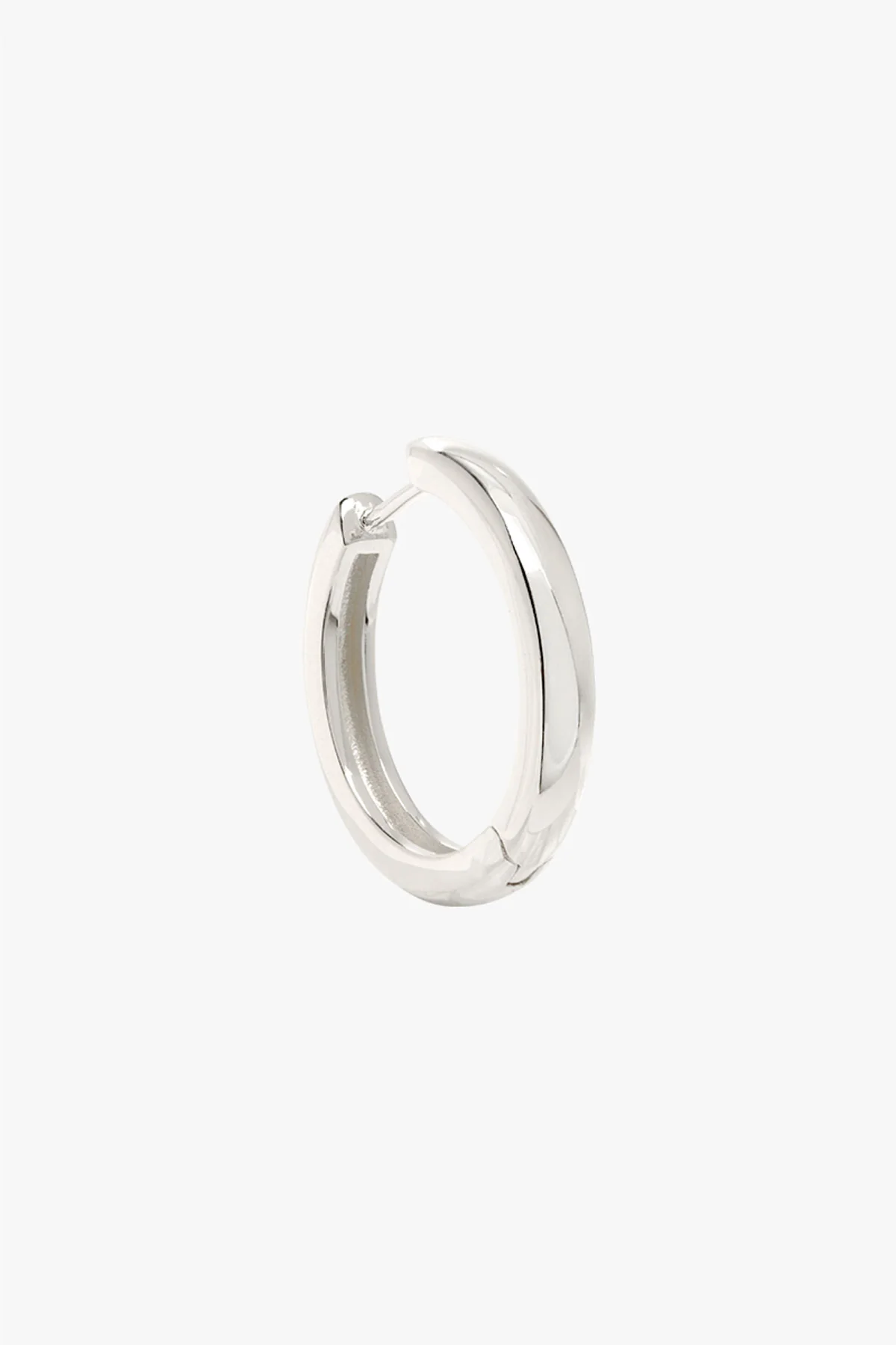 Classic huggie silver medium (20mm) - Image 3