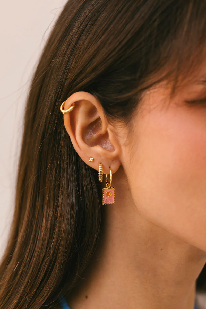 Dainty Flower Stud gold Plated - Image 4