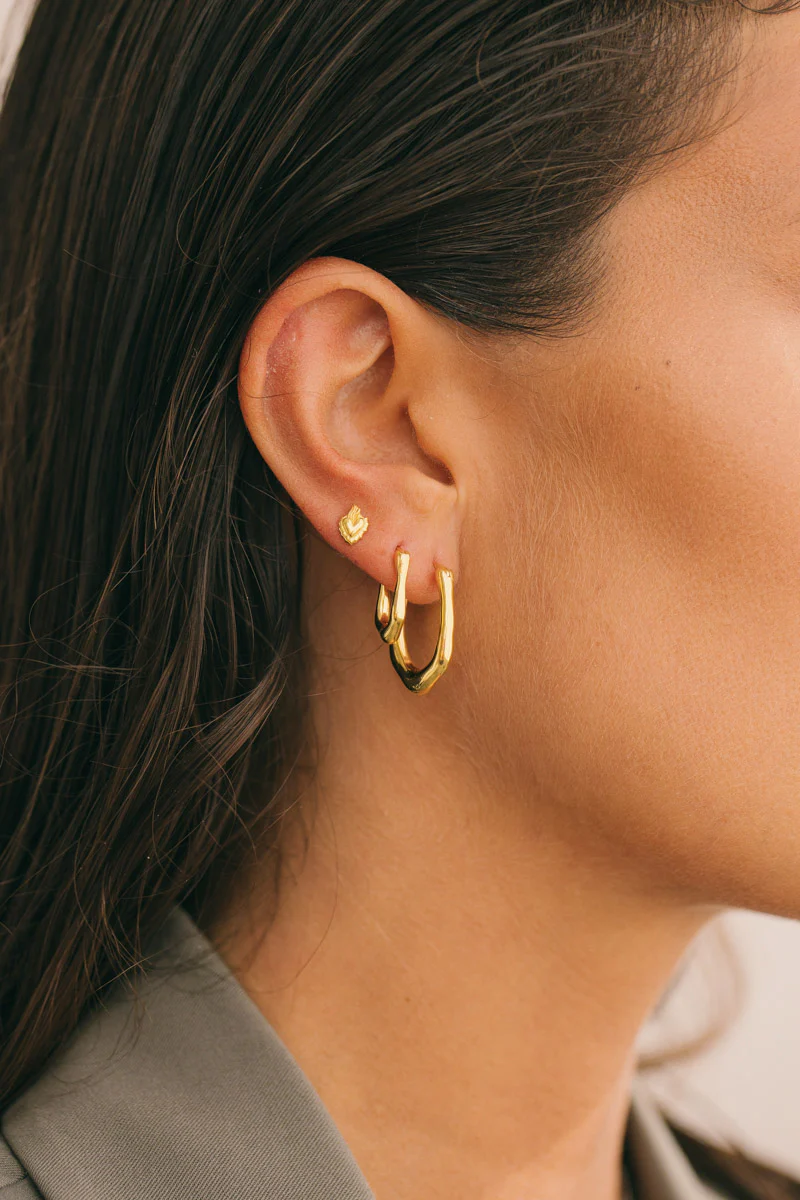 Flaming heart stud earring gold plated - Image 3