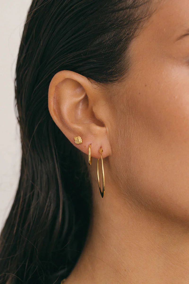 Flaming heart stud earring gold plated - Image 4