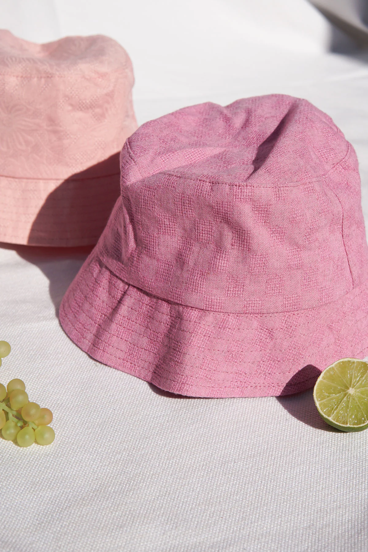 Fuchsia bucket hat - Image 4