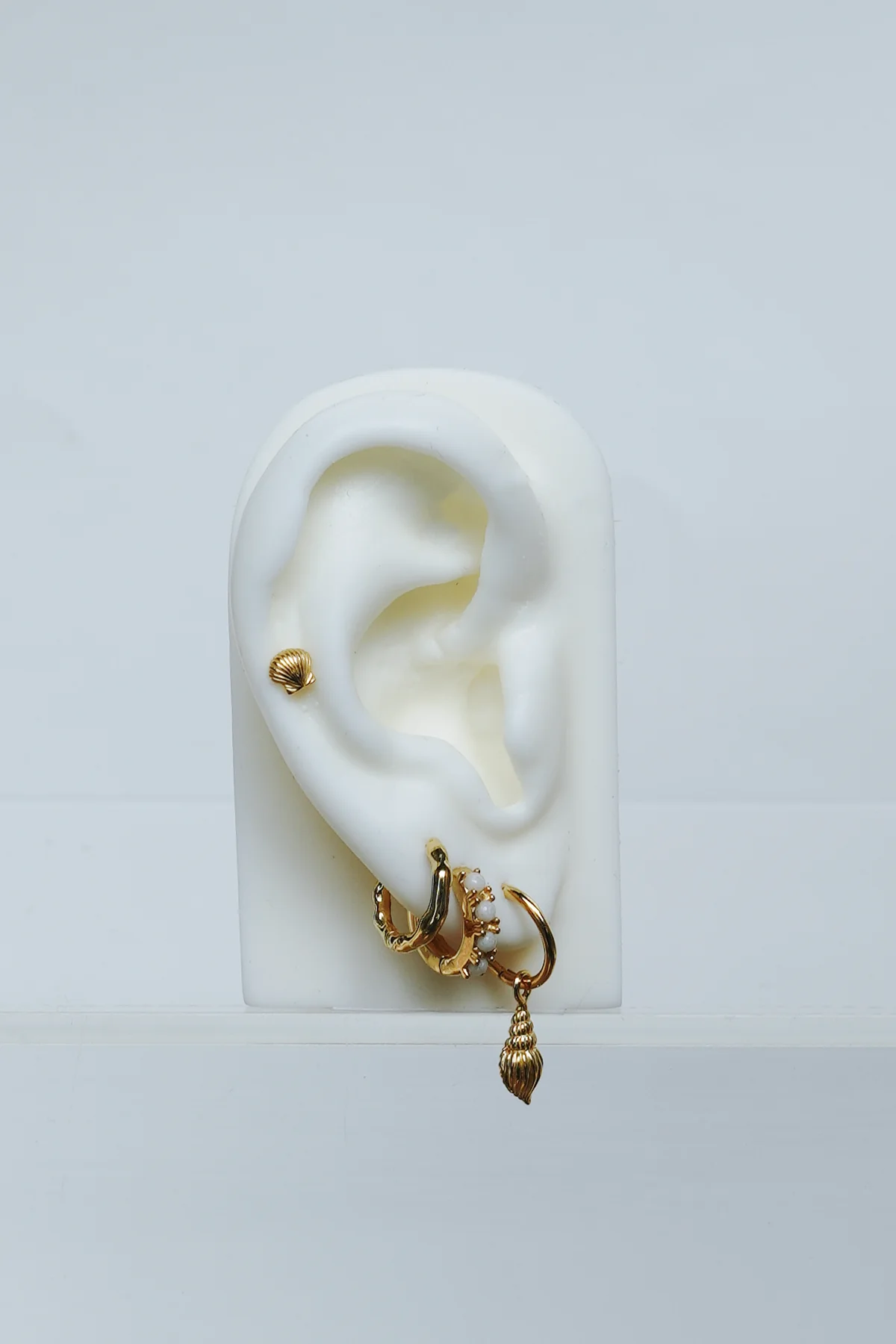 Hammered hoop gold plated medium (11mm) - Image 12