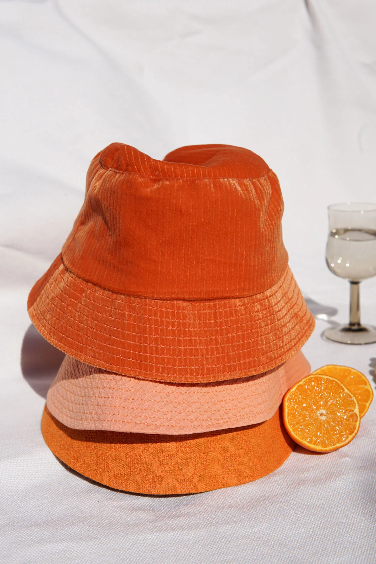 Orange velvet bucket hat - Image 5