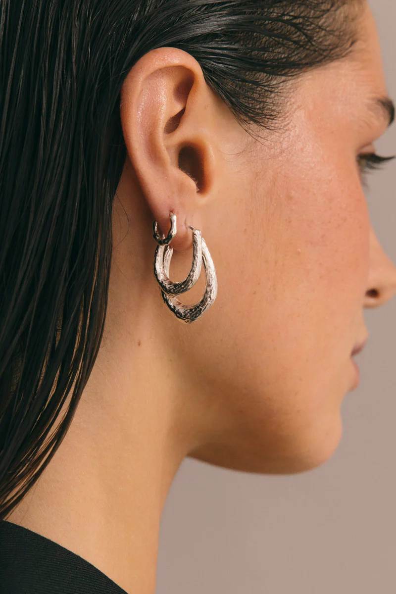 Organic Hammered Oval Hoop Silver (20 mm) - Image 4