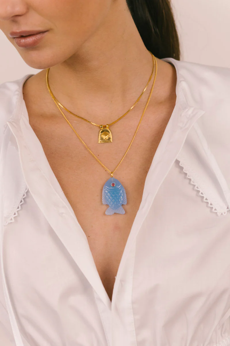 Scallop Medallion Necklace Gold Plated - Image 2