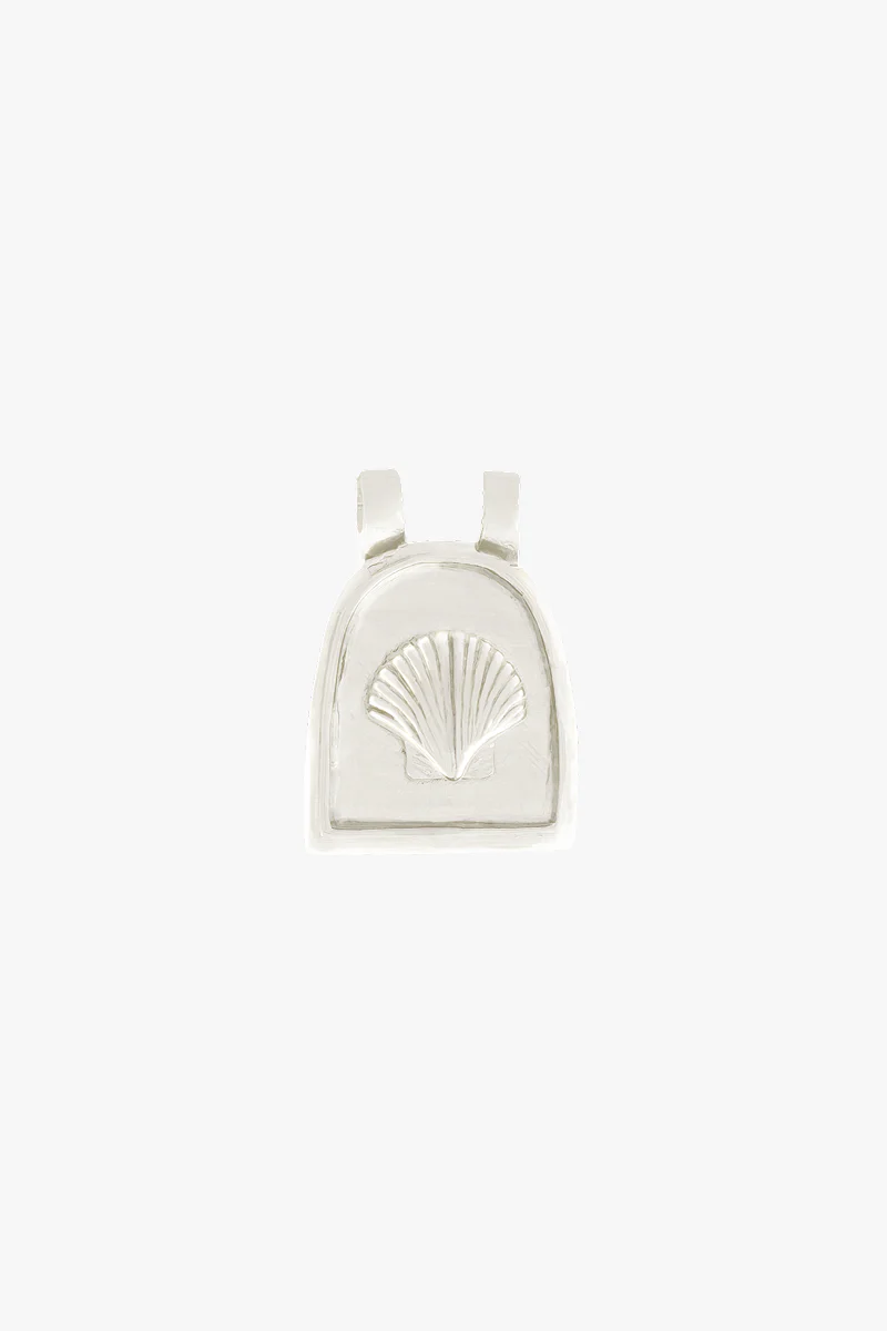 Scallop Medallion Necklace Silver - Image 4