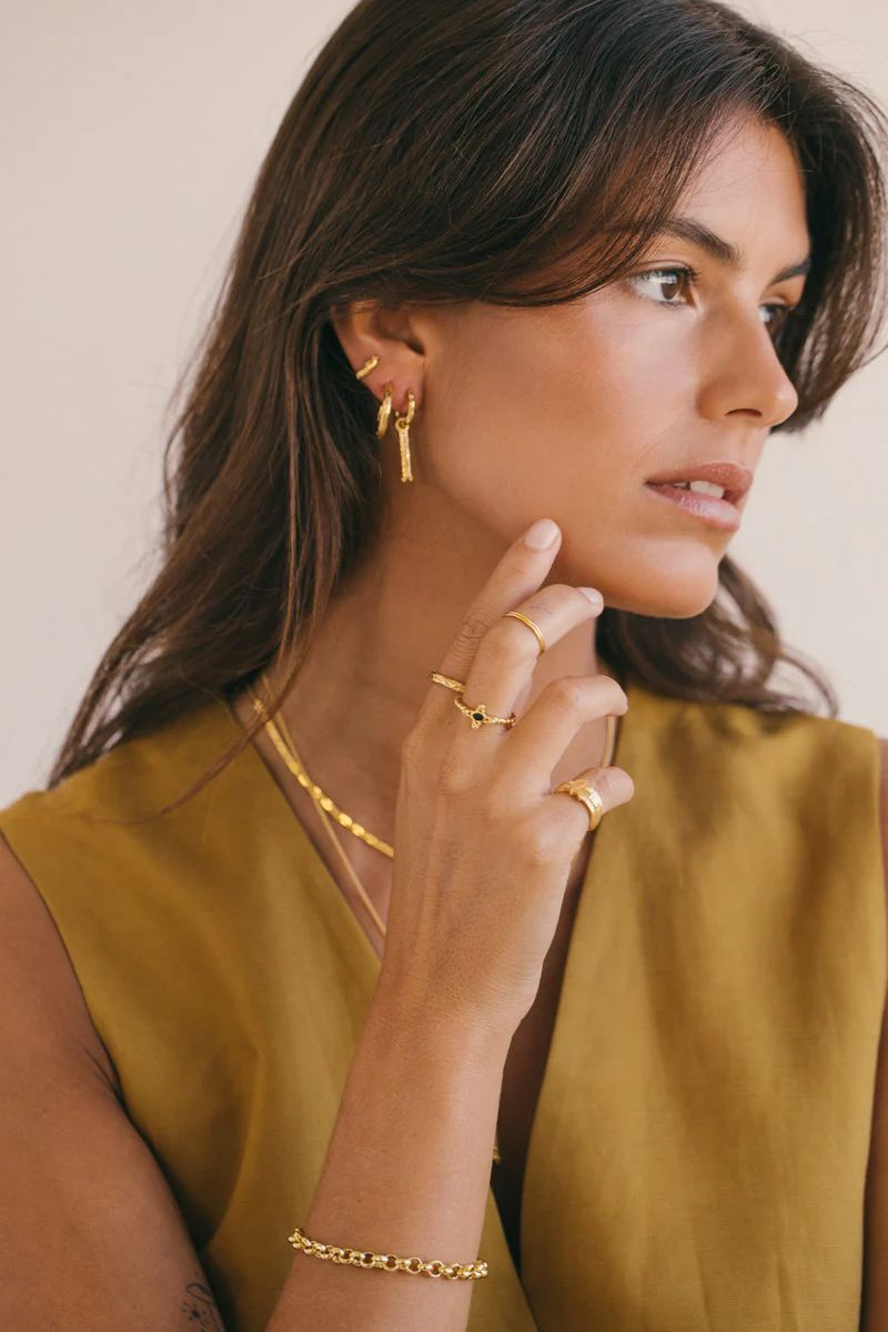 Wanderlust hammered hoop gold plated (18 mm) - Image 3