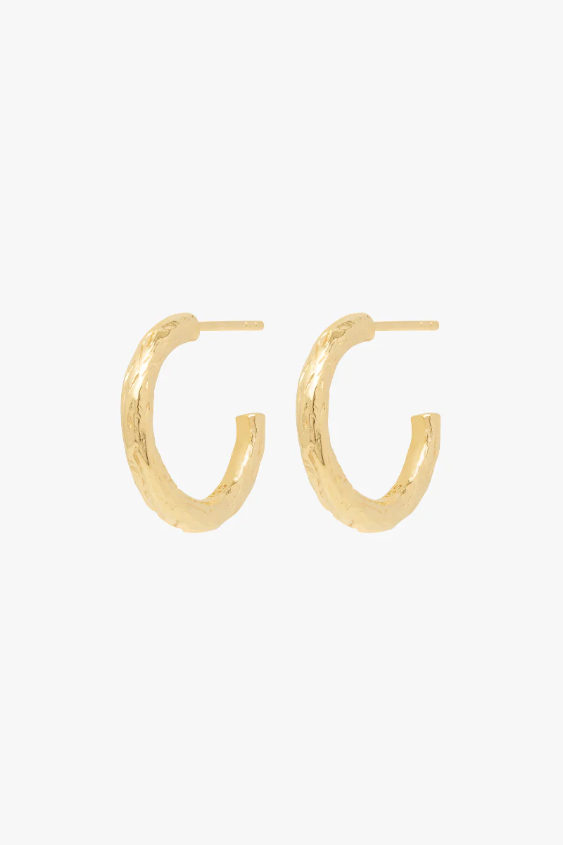 Wanderlust hammered hoop gold plated (18 mm) - Image 4